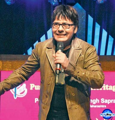 Photo of Sudesh Lehri at a concert