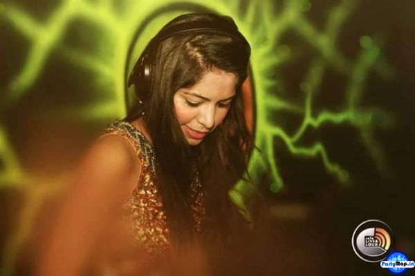 Photo of DJ Himanshi Koala at an appearance