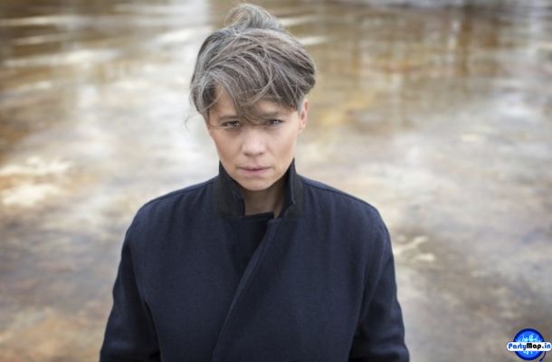 Photo of Jennifer Cardini at a show