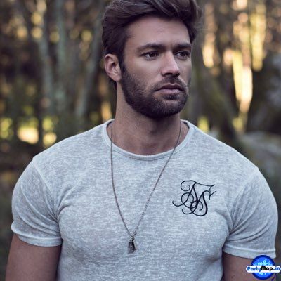 Photo of Kura at a show