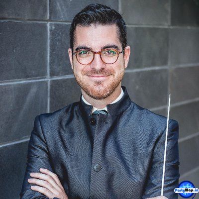 Photo of Maddix at a show