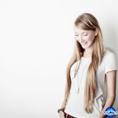 Photo of Miss Melera at a concert