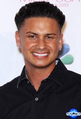 Photo of Pauly D at an appearance