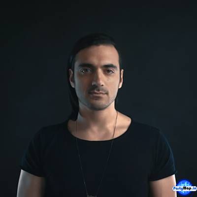 Photo of Ummet Ozcan at a concert