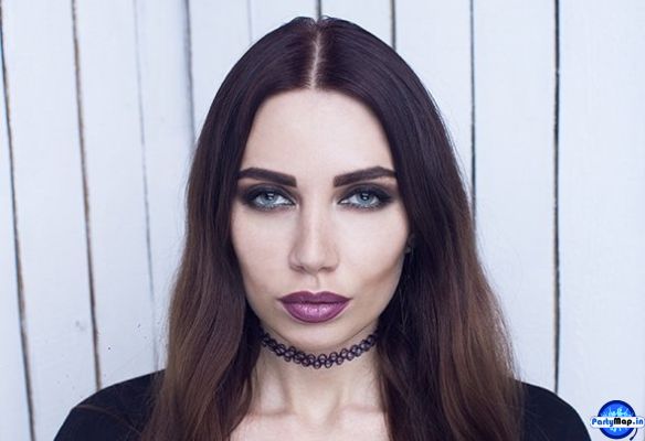 Photo of UNIVZ at a show