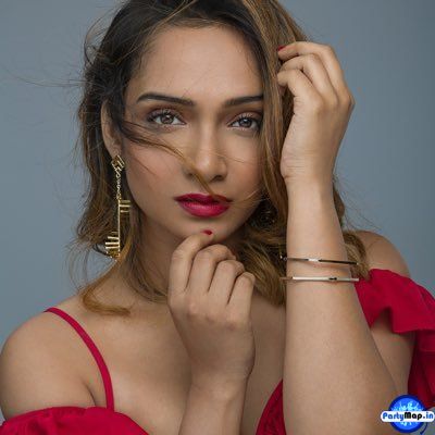 Photo of DJ Paroma at an appearance