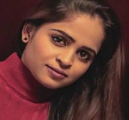 Official profile picture of Riddhi Dholiya
