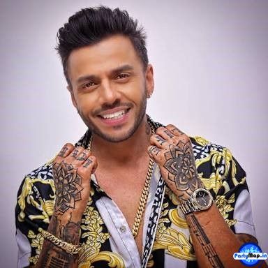 Photo of Juggy D at a concert