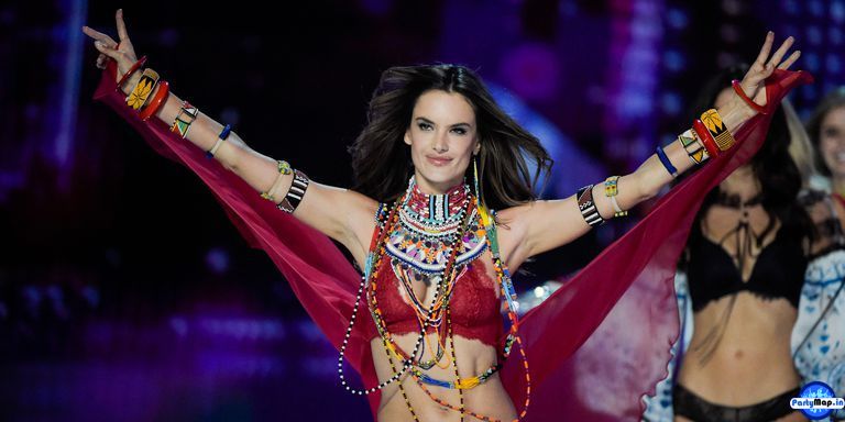 Photo of Alessandra Ambrosio at an appearance