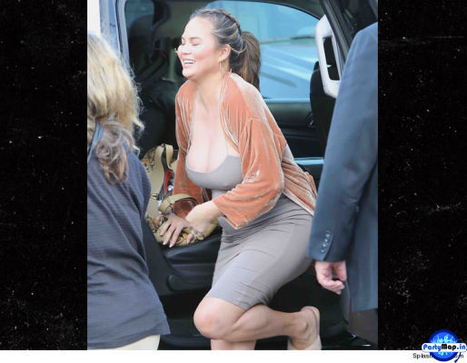 Photo of Chrissy Teigen at an appearance