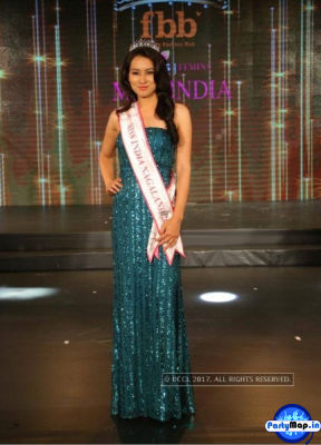 Photo of Kaheli Chophy at a concert