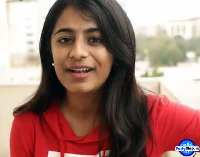 Photo of Raeza at a show