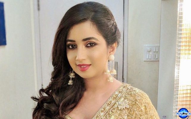 Photo of Shreya Ghoshal at an appearance