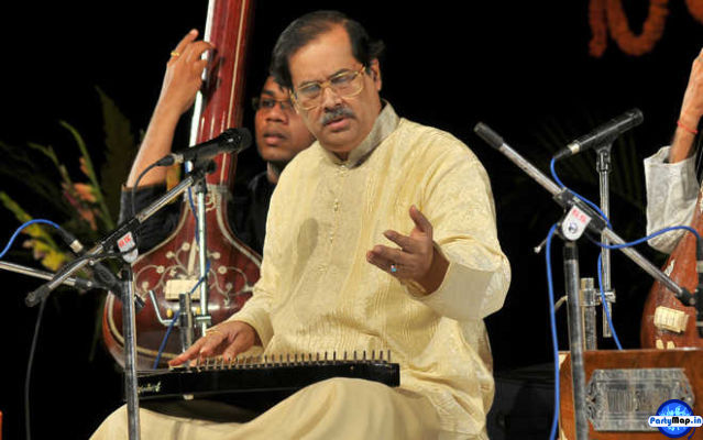 Photo of Ajoy Chakraborty at a concert
