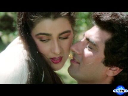 Photo of Amrita Singh at a concert