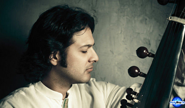 Photo of Ayaan Ali Khan at a concert