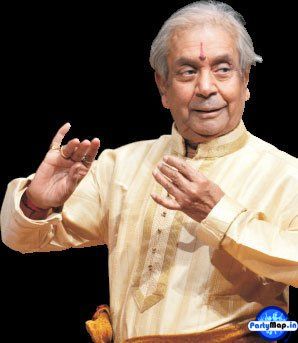 Photo of Birju Maharaj at a concert