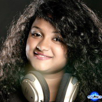 Photo of Deane Sequeira at a concert