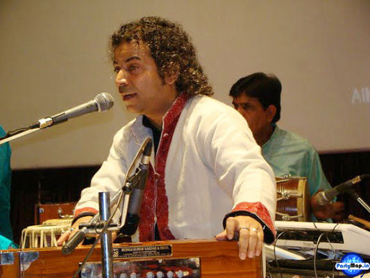 Photo of Dhananjay Kaul at a concert