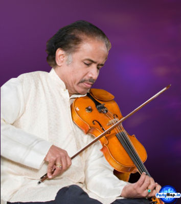 Photo of Dr Lakshminarayana Subramaniam at a concert