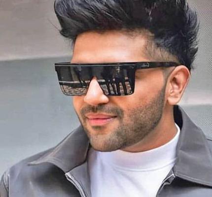 Official profile picture of Guru Randhawa Songs