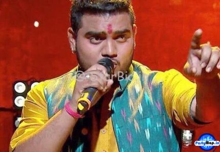 Photo of Hemant Brijwasi at a concert