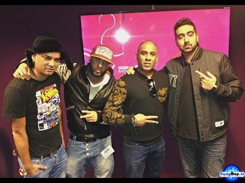 Photo of Ishers at an appearance