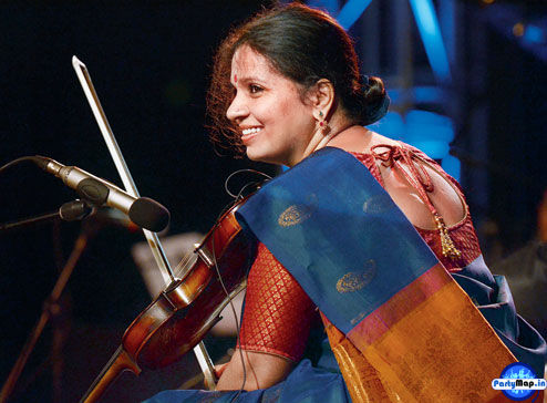 Photo of Kala Ramnath at a show