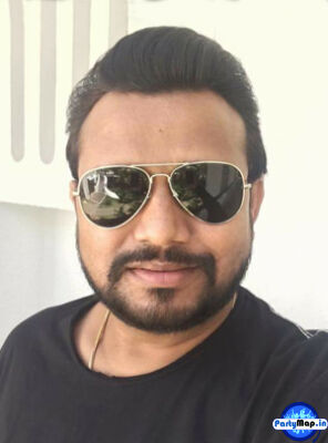 Photo of Karamjit Anmol at a show