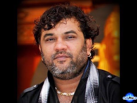 Photo of Kirtidan Gadhvi at a concert