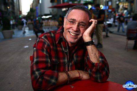 Photo of Krishna Das at a show