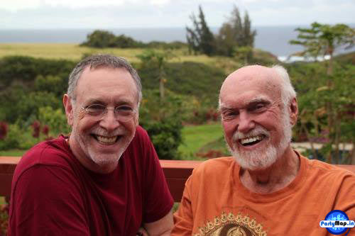 Photo of Krishna Das at an appearance