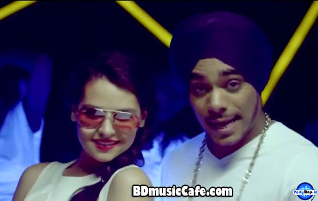 Photo of Kuwar Virk at a concert