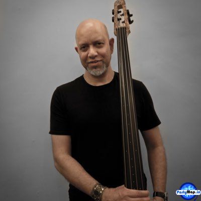 Photo of Loy Mendonsa at a concert