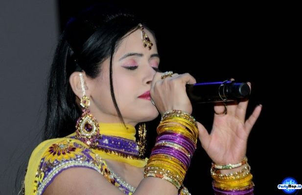 Photo of Miss Pooja at an appearance