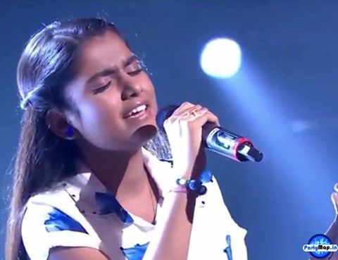 Photo of Nahid Afrin at a show