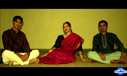 Photo of Oopali Operajita at a concert