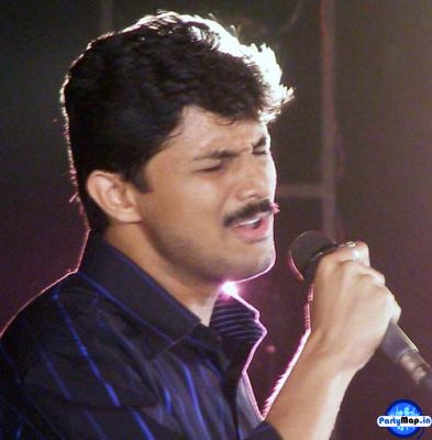 Photo of Rajesh Krishnan at a concert