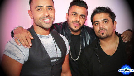 Photo of Rishi Rich at an appearance