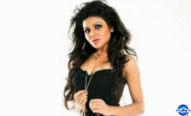 Photo of Ritu Pathak at a show