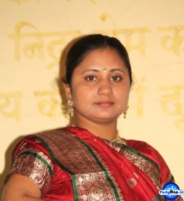 Photo of Savita Devi at an appearance