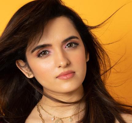Official profile picture of Shirley Setia
