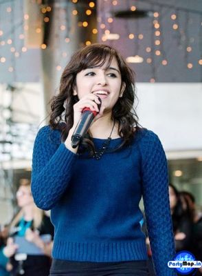 Photo of Shirley Setia at a show