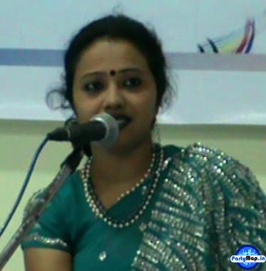 Photo of Soumi Sahis at a show