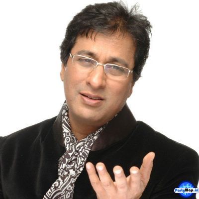 Photo of Talat Aziz at a concert