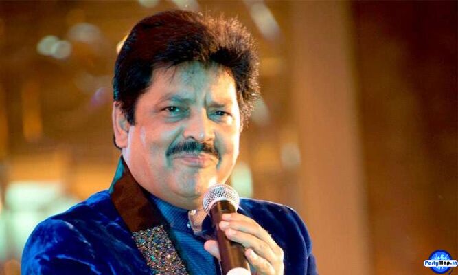 Photo of Udit Narayan at a show