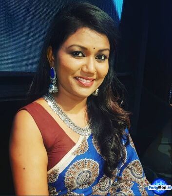 Photo of Vaishali Mhade at a concert