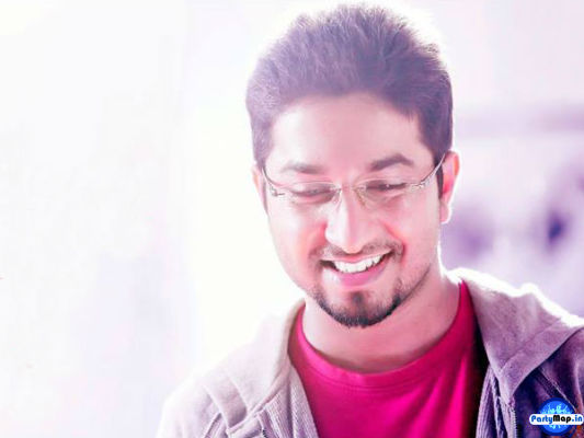 Photo of Vineeth Sreenivasan at a concert