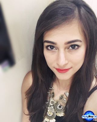 Photo of Sumedha Karmahe at a show