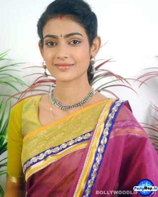 Photo of Aakanksha Singh at a show